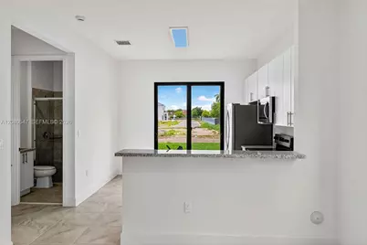 18922 SW 316th St, Homestead, FL 33030 - Photo 11