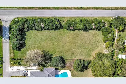 28 SW Street, Davie, FL 33330 - Photo 9