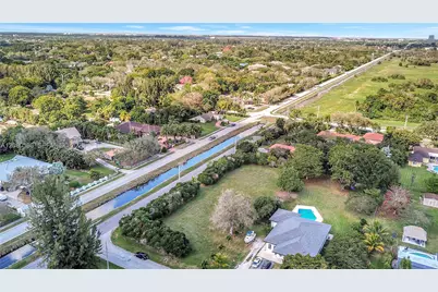 28 SW Street, Davie, FL 33330 - Photo 19