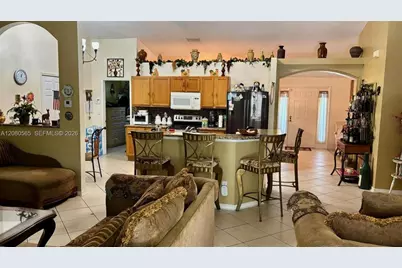 1122 McKinley Ave, Lehigh Acres, FL 33972 - Photo 3