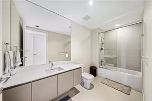 3300 NE 188th St, Aventura, FL 33180 - Photo 25