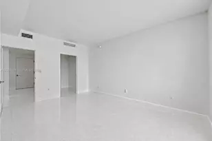 1900 N Bayshore Dr, Miami, FL 33132 - Photo 19
