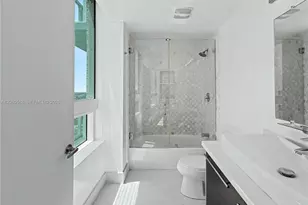 1900 N Bayshore Dr, Miami, FL 33132 - Photo 13