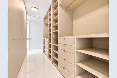 300 Biscayne Blvd Way #301, Miami, FL 33131 - Photo 17