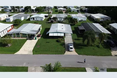 121 Sugar Loaf #63, Naples, FL 34114 - Photo 21
