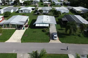 121 Sugar Loaf, Naples, FL 34114 - Photo 21