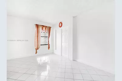 1850 W 56th St #2305, Hialeah, FL 33012 - Photo 7