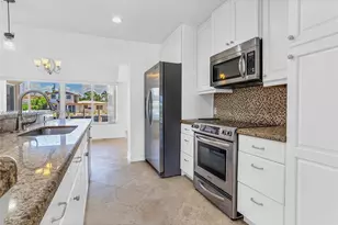 2273 SE 14th St, Pompano Beach, FL 33062 - Photo 15