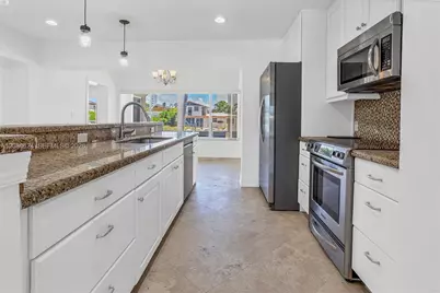 2273 SE 14th St, Pompano Beach, FL 33062 - Photo 15