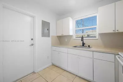 575 NE 82nd St #15, Miami, FL 33138 - Photo 5