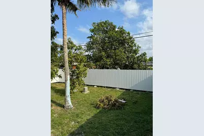 1220 NW 102nd St #1220, Miami, FL 33147 - Photo 5