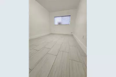 18224 Mediterranean Blvd #8-17, Hialeah, FL 33015 - Photo 11