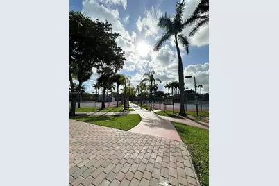 18224 Mediterranean Blvd #8-17, Hialeah, FL 33015 - Photo 23