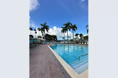 18224 Mediterranean Blvd #8-17, Hialeah, FL 33015 - Photo 19