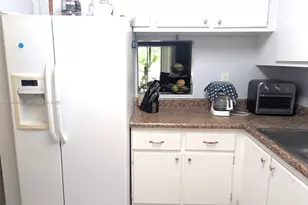 7925 Fairview Dr, Tamarac, FL 33321 - Photo 15