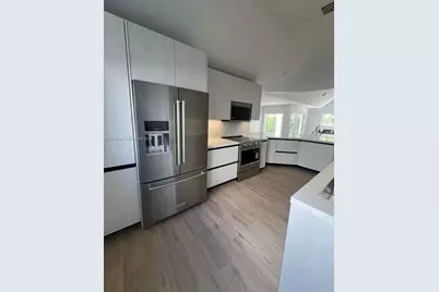 211 SW 29th Rd, Miami, FL 33129 - Photo 3
