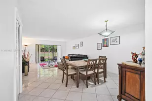 197 Lakeview Dr, Weston, FL 33326 - Photo 7