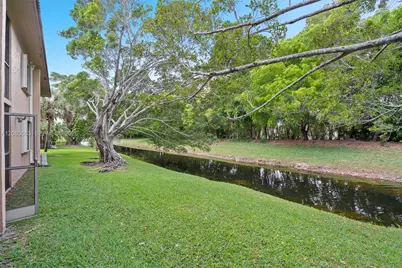 197 Lakeview Dr #102, Weston, FL 33326 - Photo 23