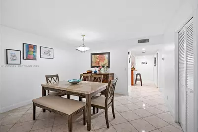 197 Lakeview Dr #102, Weston, FL 33326 - Photo 11