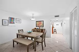 197 Lakeview Dr, Weston, FL 33326 - Photo 11