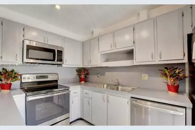 3103 Spanish Wells Dr #2A, Delray Beach, FL 33445 - Photo 7