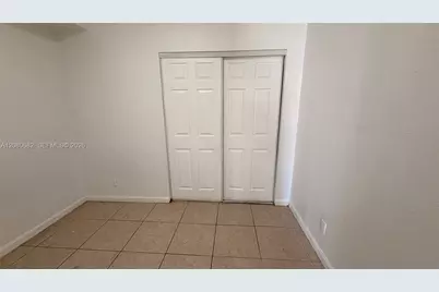 640 SW 9th Court #02, Pompano Beach, FL 33060 - Photo 5