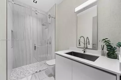 1300 Brickell Bay Dr #PH4400, Miami, FL 33131 - Photo 37