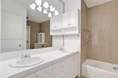 8260 SW 88th St, Miami, FL 33156 - Photo 23