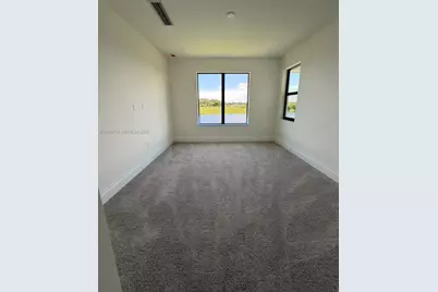 8540 NW 160th Terrace, Miami Lakes, FL 33016 - Photo 23