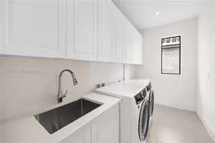 8540 NW 160th Terrace, Miami Lakes, FL 33016 - Photo 19