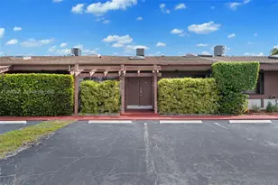 2679 S Parkview Dr, Hallandale Beach, FL 33009 - Photo 1