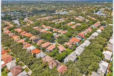 10301 Panama St, Cooper City, FL 33026 - Photo 5