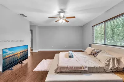 10301 Panama St, Cooper City, FL 33026 - Photo 19