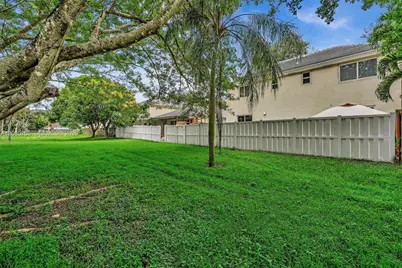 10301 Panama St, Cooper City, FL 33026 - Photo 25