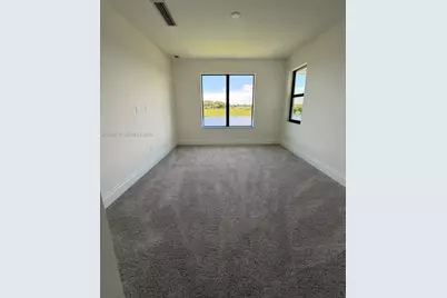 8540 NW 160th Terrace #1, Miami Lakes, FL 33016 - Photo 23