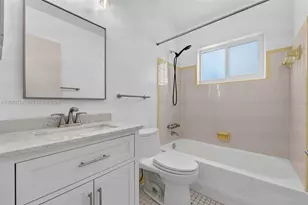 4490 NW 19th Way, Oakland Park, FL 33309 - Photo 17