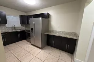 380 E 35th St, Hialeah, FL 33013 - Photo 5