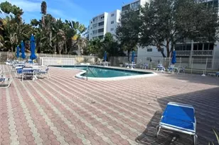 1000 NE 12th Ave, Hallandale Beach, FL 33009 - Photo 11