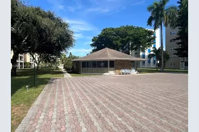 1000 NE 12th Ave #103, Hallandale Beach, FL 33009 - Photo 11