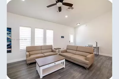 812 Lake Betty Dr, Lake Placid, FL 33852 - Photo 3
