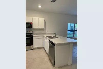 333 NE 1st Dr, Florida City, FL 33034 - Photo 3