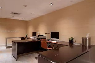 951 Brickell Ave, Miami, FL 33131 - Photo 25