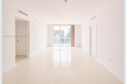 951 Brickell Ave #2407, Miami, FL 33131 - Photo 5