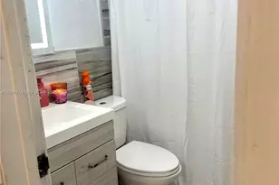 3851 SW 59th Terrace, Davie, FL 33314 - Photo 17