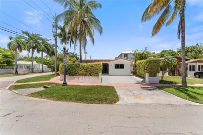 1221 Biarritz Dr, Miami Beach, FL 33141 - Photo 7