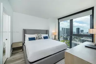 121 NE 34th St, Miami, FL 33137 - Photo 9