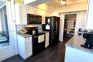 100 Golden Isles Dr, Hallandale Beach, FL 33009 - Photo 19