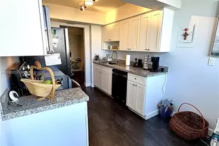 100 Golden Isles Dr, Hallandale Beach, FL 33009 - Photo 21