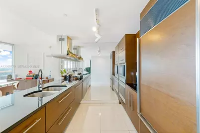 495 Brickell Ave #4704, Miami, FL 33131 - Photo 3