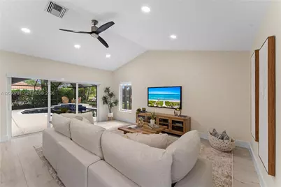 1900 Lakeshore Dr, Weston, FL 33326 - Photo 27